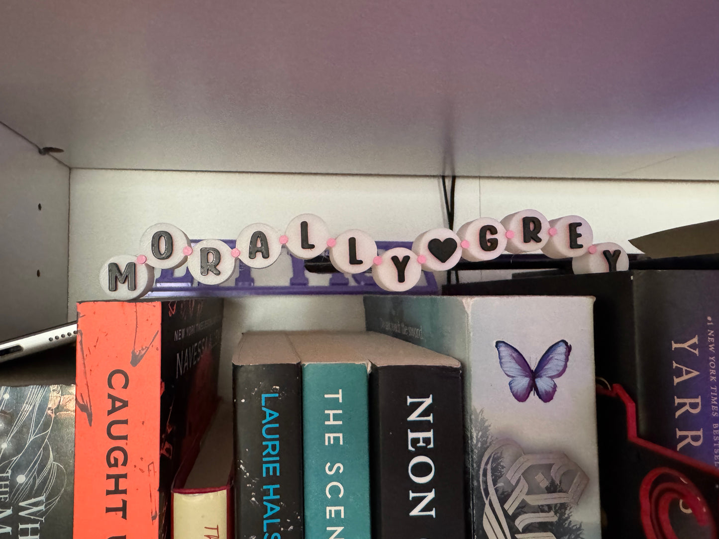 Friendship Bracelet Book Decor | BookTok Shelf Accessories | 6 Styles