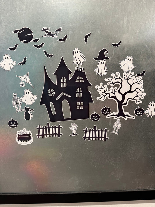 🏠 Magnetic Halloween House Play Set – Ghosts, Bats, Pumpkins & More