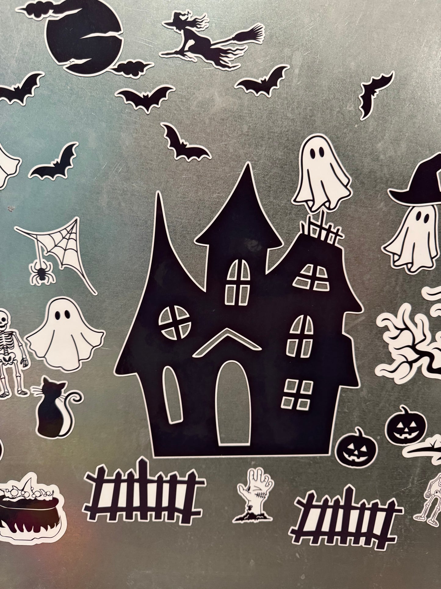 🏠 Magnetic Halloween House Play Set – Ghosts, Bats, Pumpkins & More